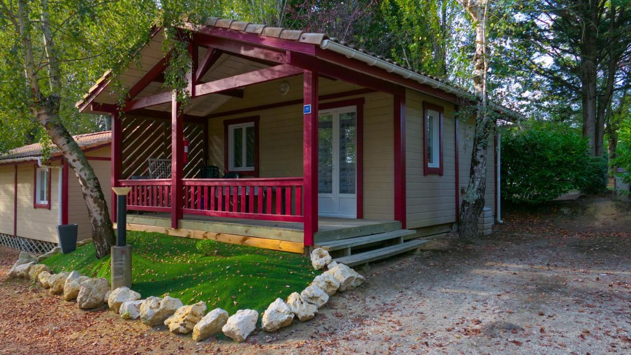 Camping Les Lacs De Courtes Estang Exterior foto
